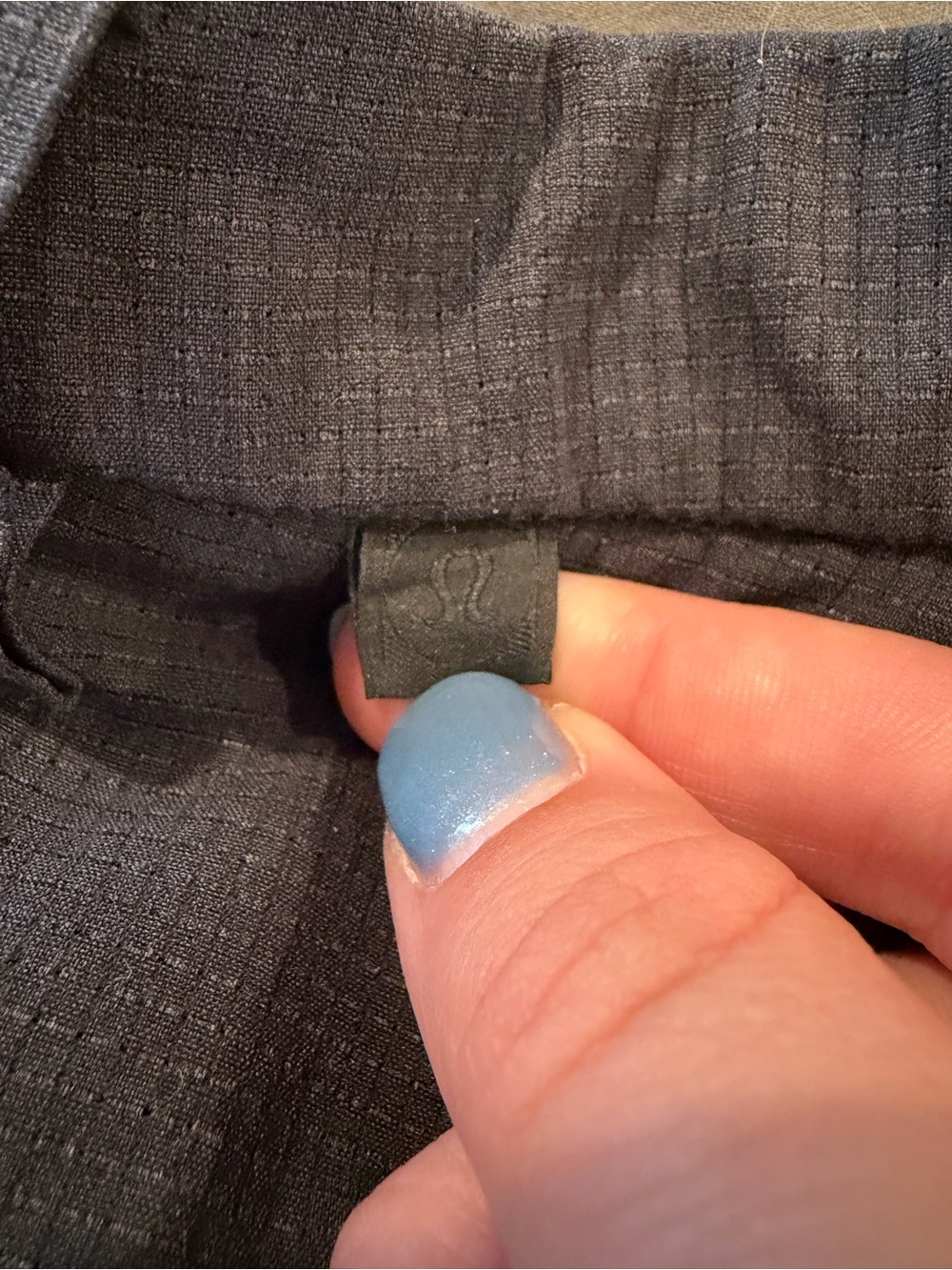 Lululemon Commission Chino Shorts Men’s 38 Charcoal Gray Textured 9” Inseam - Picture 6 of 6